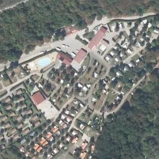Luftbild von Camping Surchauffant