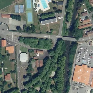 Flygbild över Ville de Vic-en-Bigorre