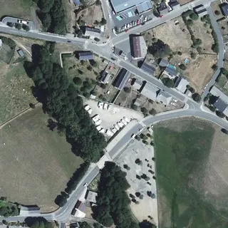 Flyfoto av Ville de Sainte-Geneviève-sur-Argence, borne type flot bleu