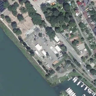 Luftbild von Wohnmobilstellplatz Breisach am Rhein