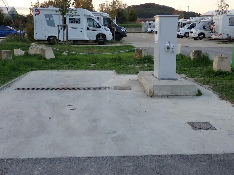 CAMPING-CAR PARK