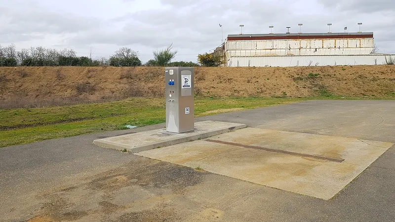 Service station