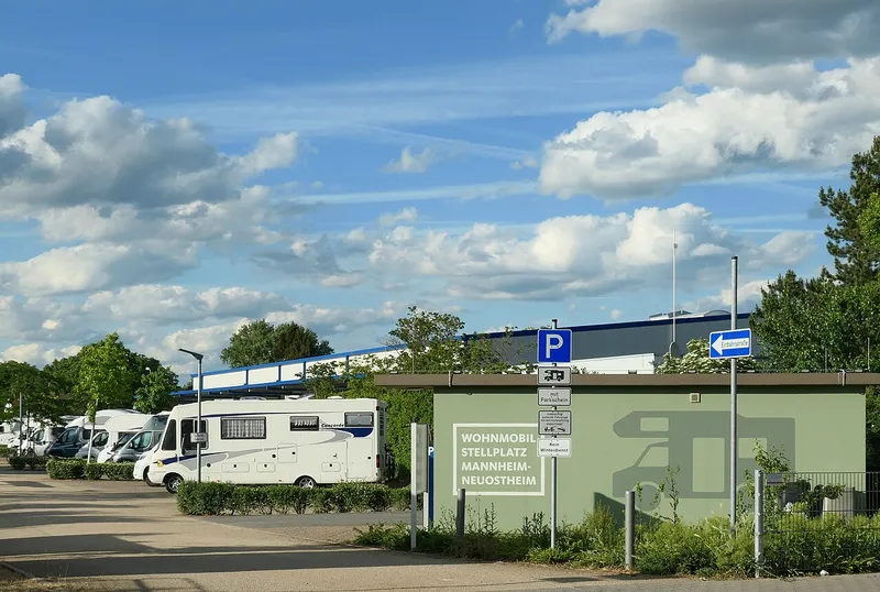 Wohnmobilstellplatz Mannheim-Neuostheim