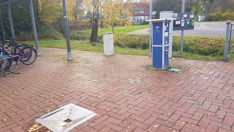 Service station